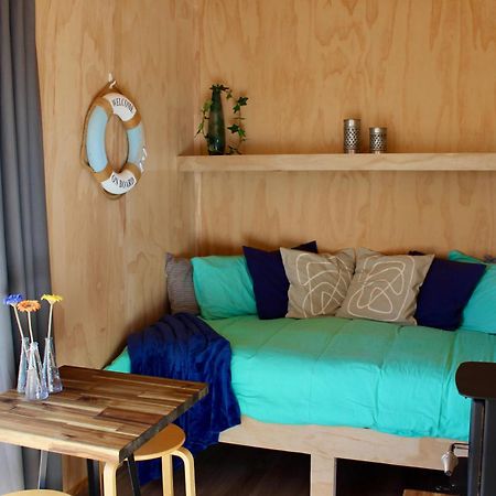 Cosy Tiny Container Cabin Carterton 외부 사진