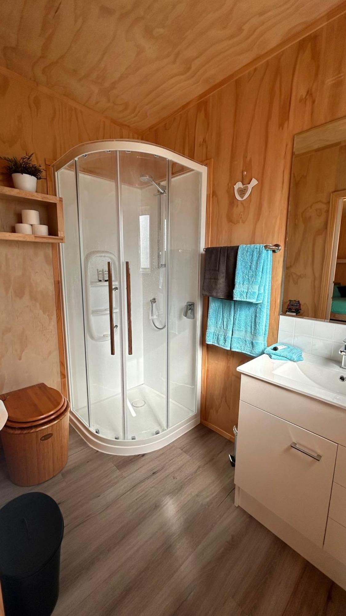 Cosy Tiny Container Cabin Carterton 외부 사진